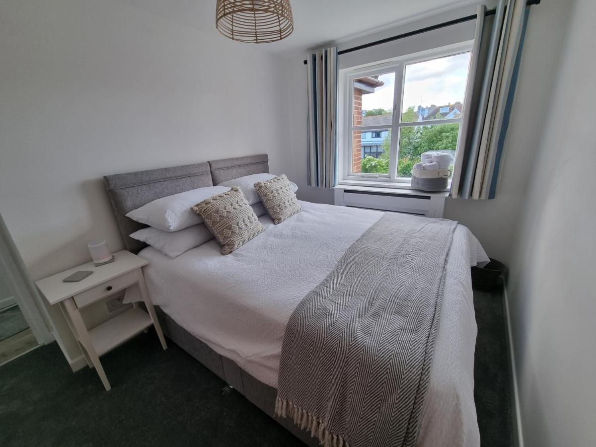 Hightide - 2 Bed With Parking, Balcony & Sea View. Apartment Swanage Exterior photo