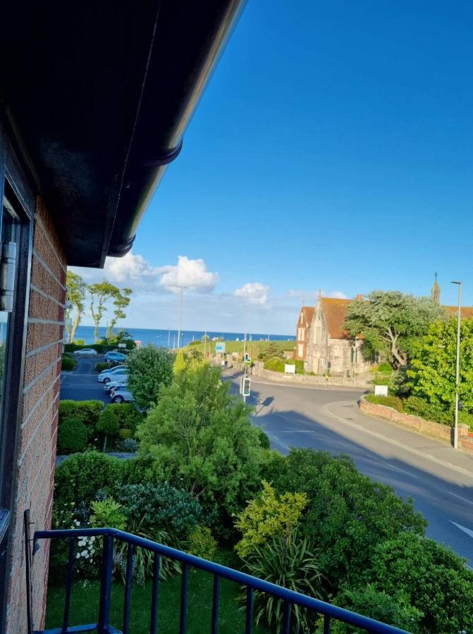 Hightide - 2 Bed With Parking, Balcony & Sea View. Apartment Swanage Exterior photo