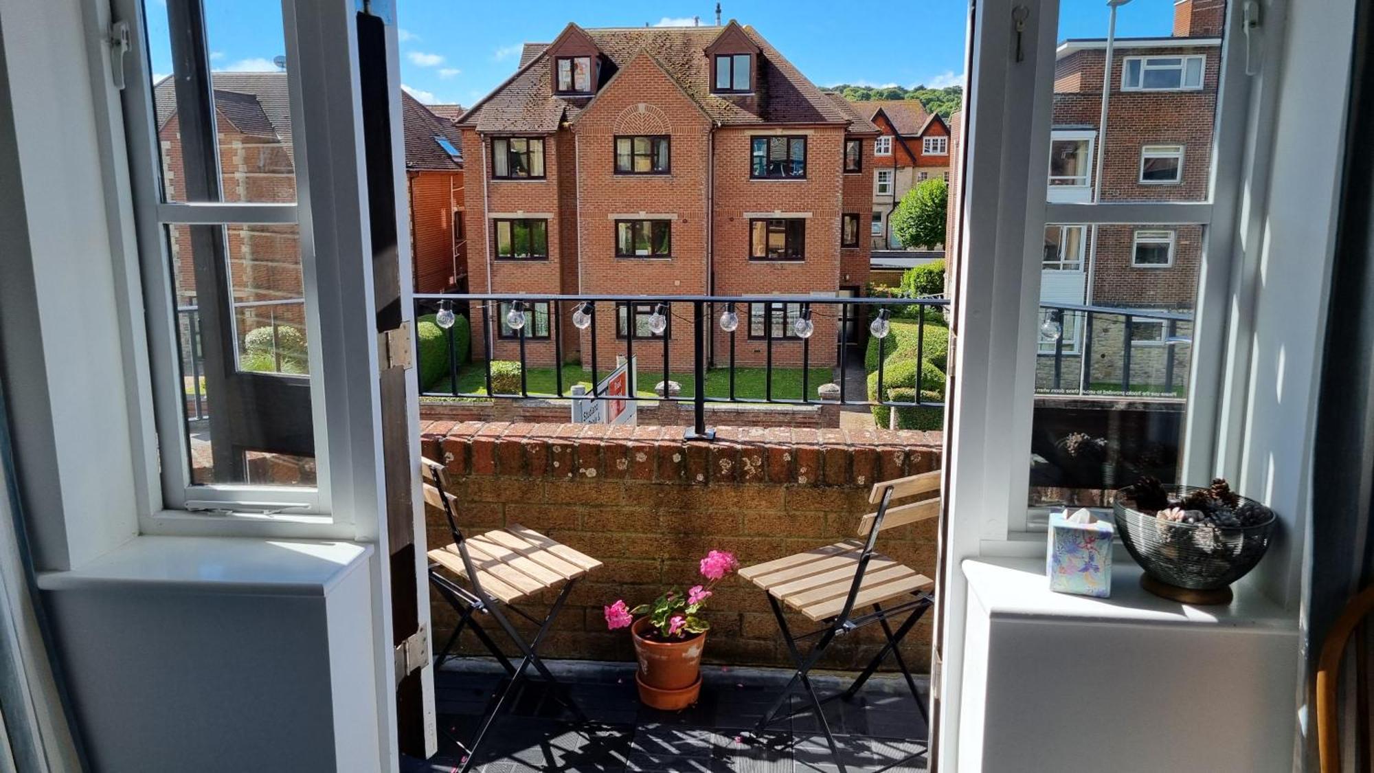 Hightide - 2 Bed With Parking, Balcony & Sea View. Apartment Swanage Room photo